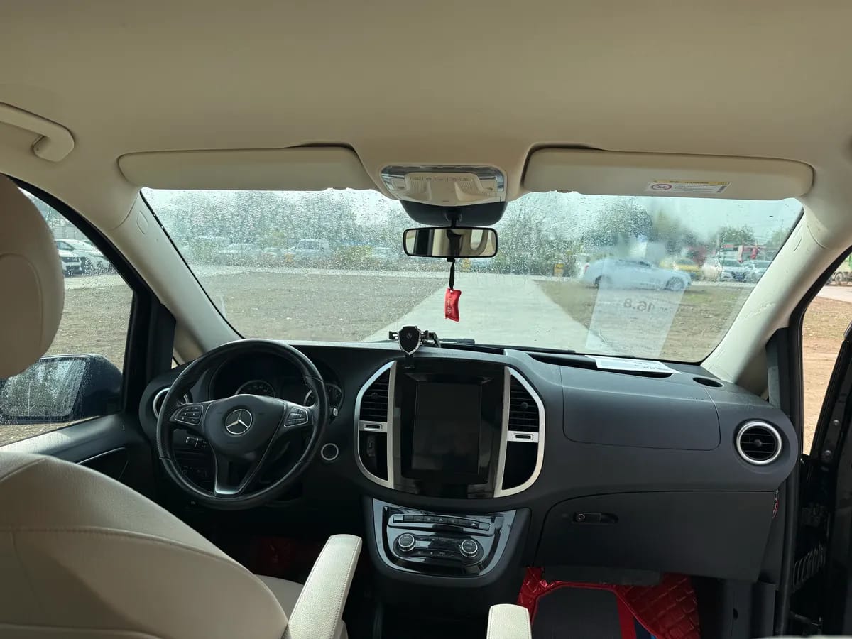 Mercedes-Benz 2021 2.0T 9 10