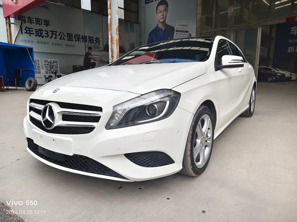 Mercedes-Benz A ( ) 2015 A 180 2