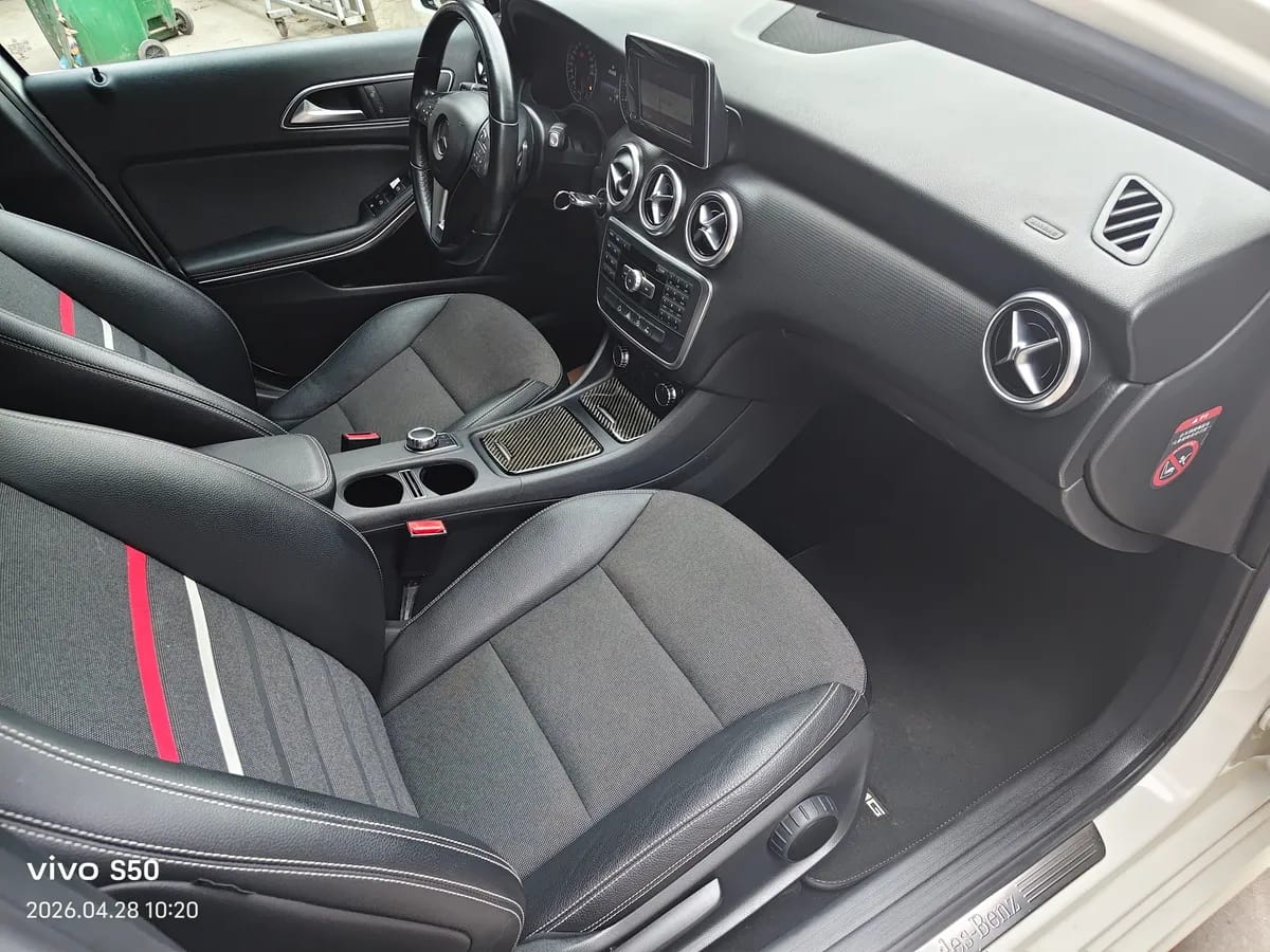 Mercedes-Benz A ( ) 2015 A 180 4