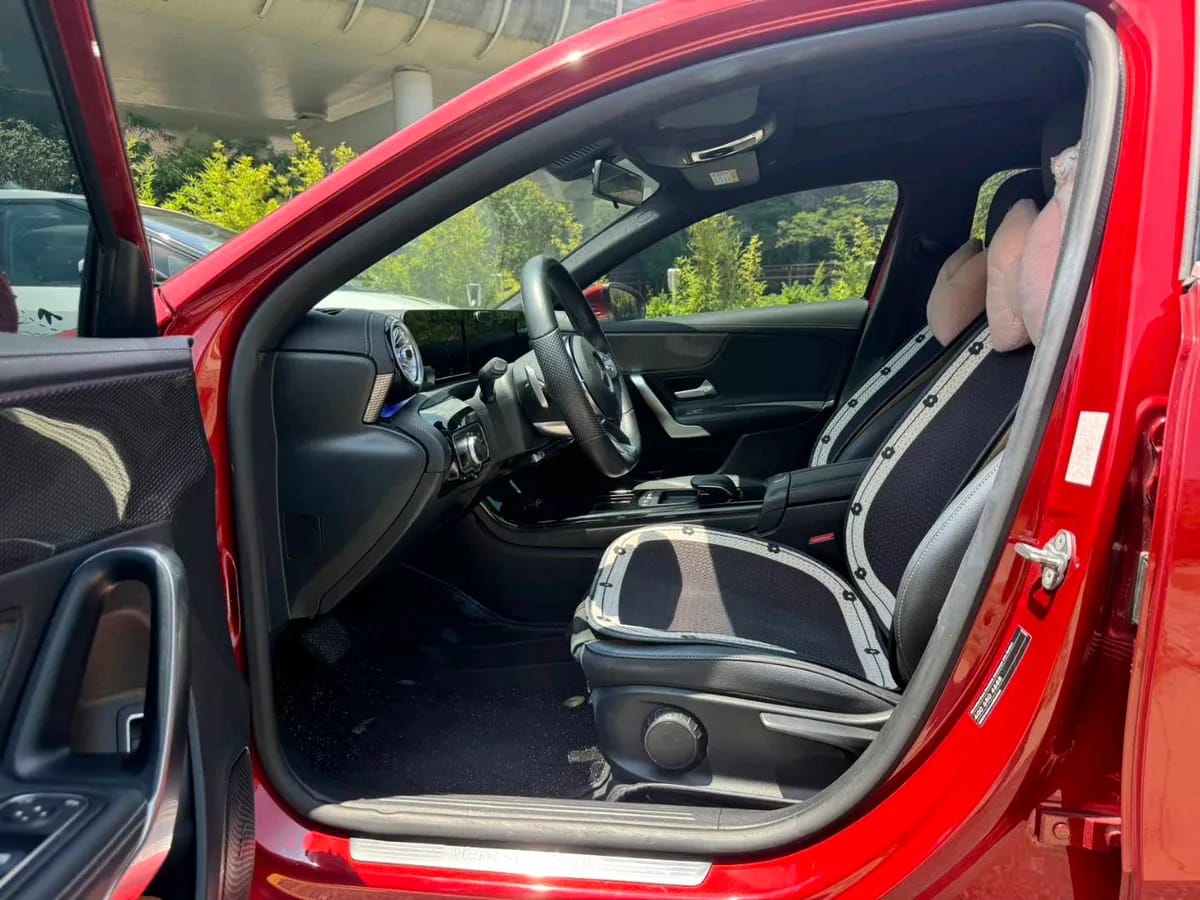 Mercedes-Benz A 2019 A 180 L 4