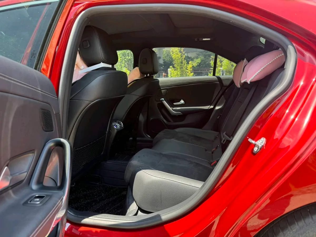 Mercedes-Benz A 2019 A 180 L 7