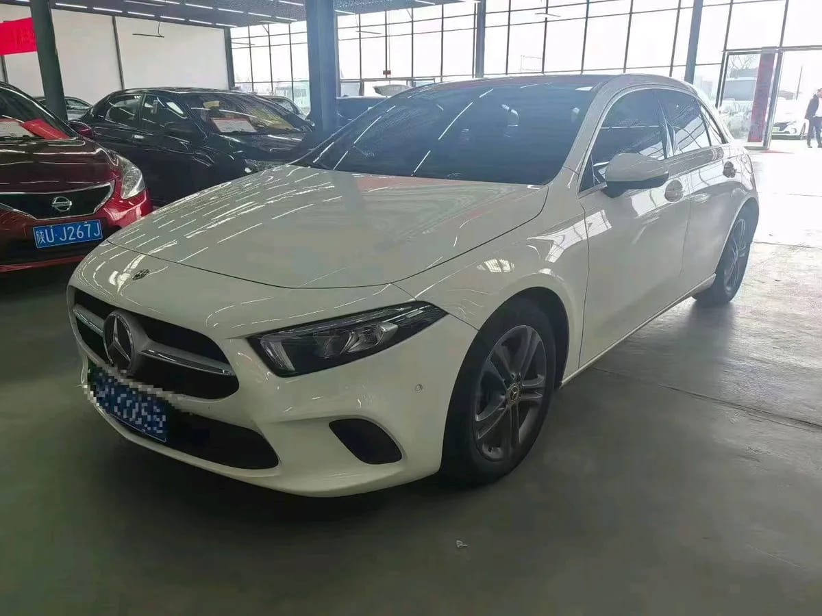 Mercedes-Benz A ( ) 2019 A 200