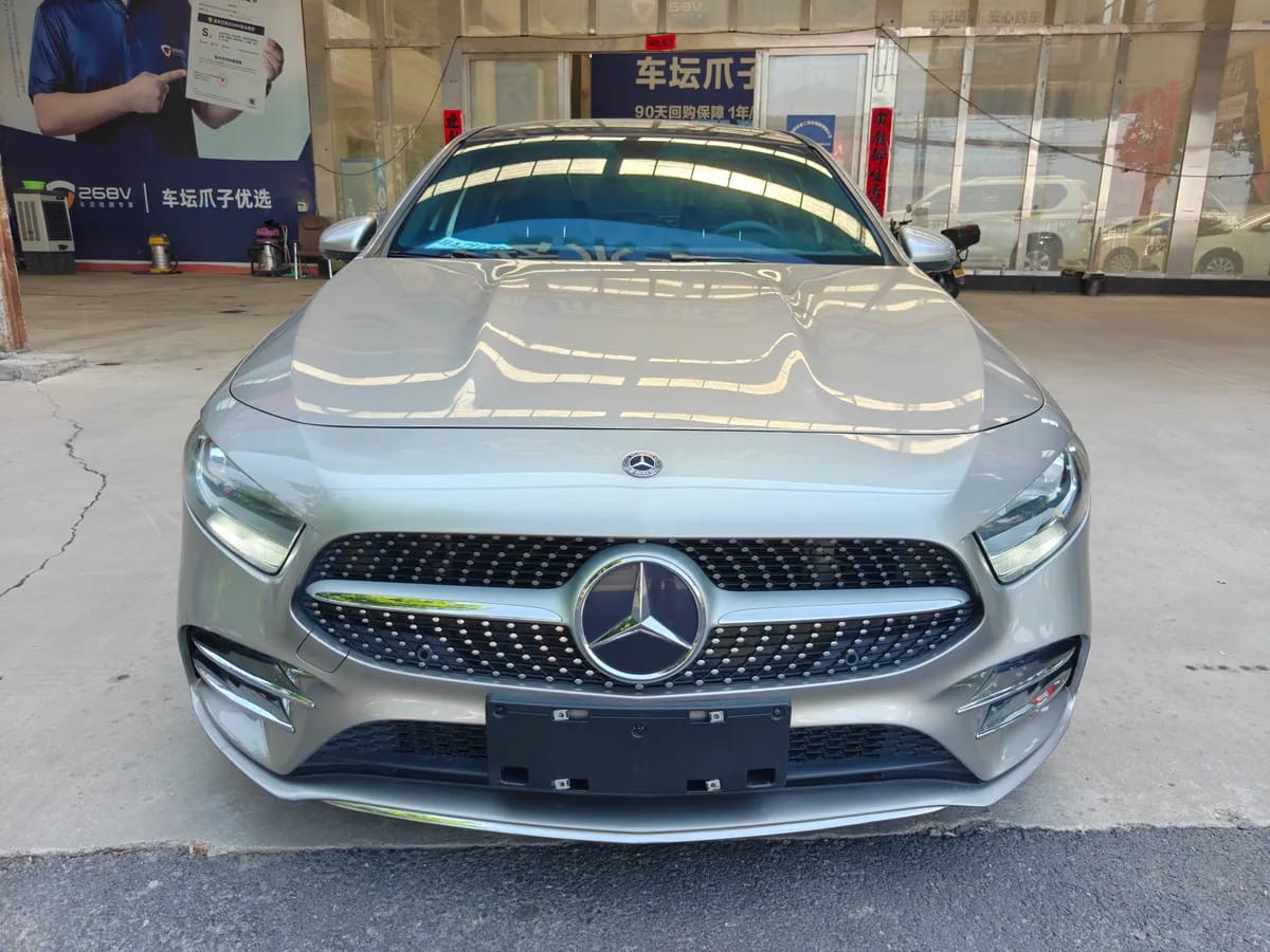 Mercedes-Benz A 2020 A 180 L 2
