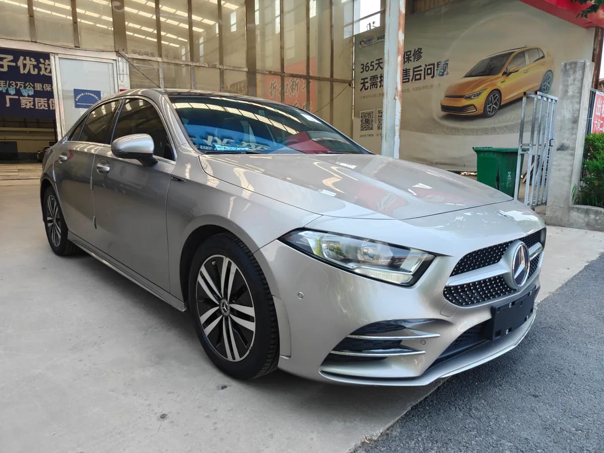Mercedes-Benz A 2020 A 180 L 3