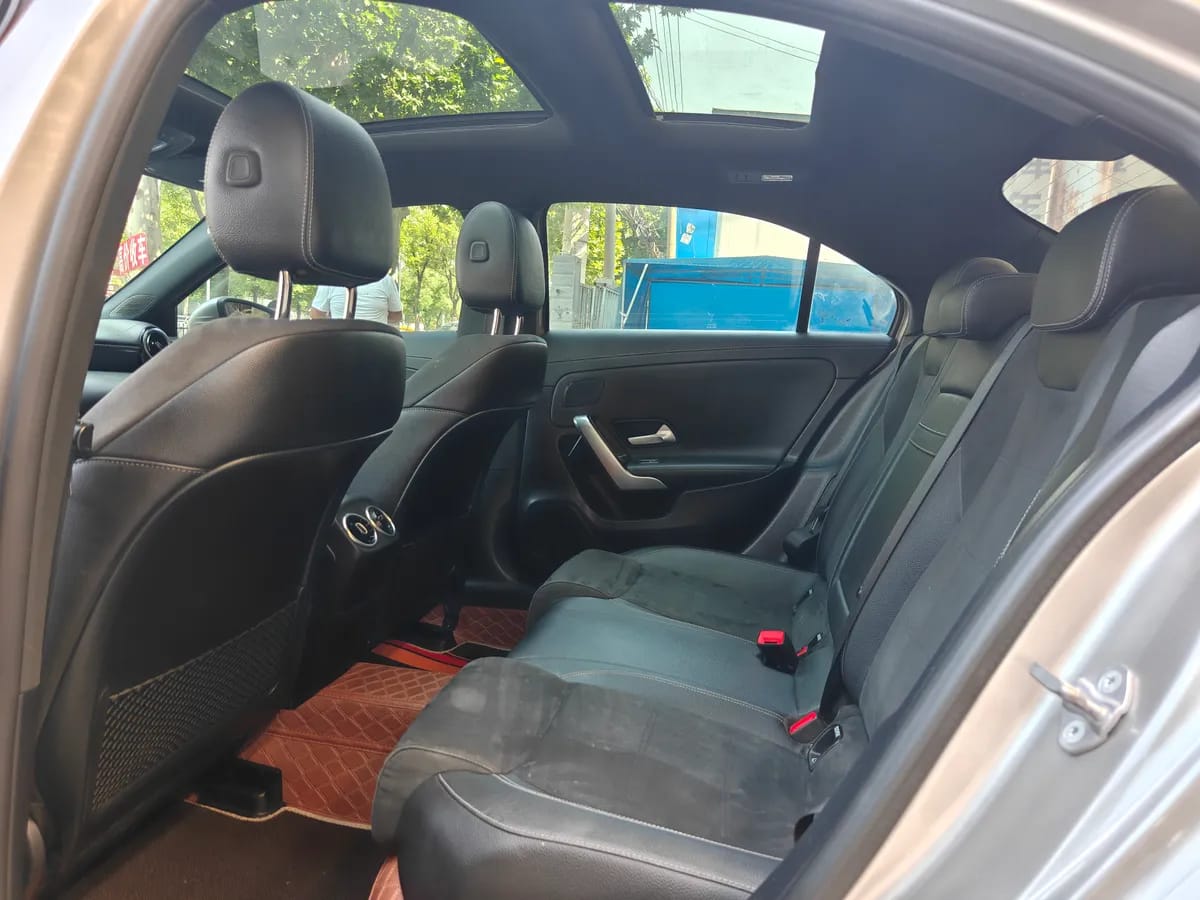 Mercedes-Benz A 2020 A 180 L 6