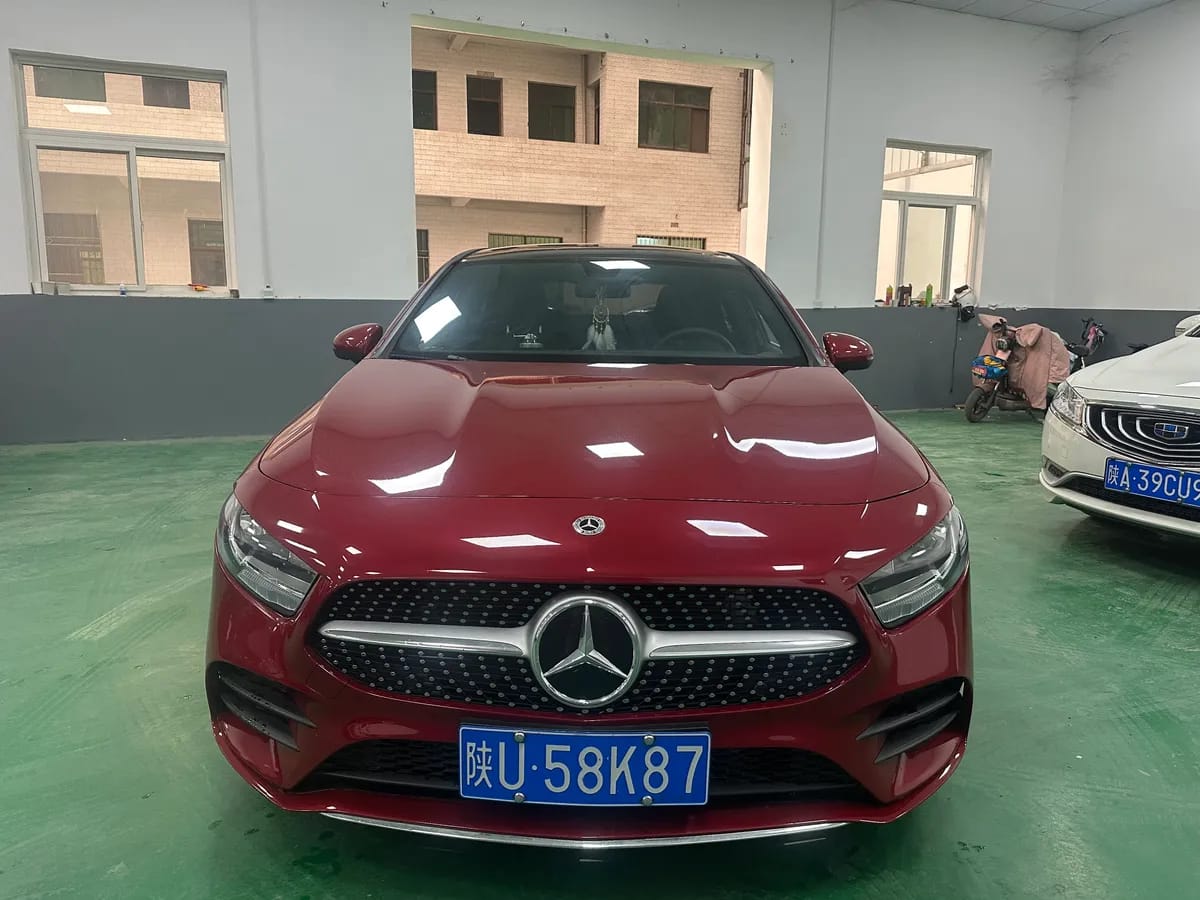 Mercedes-Benz A 2020 A 180 L 2