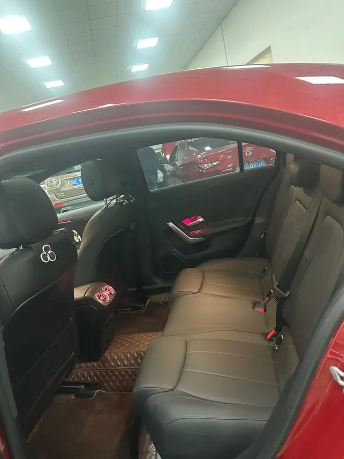 Mercedes-Benz A 2020 A 180 L 8