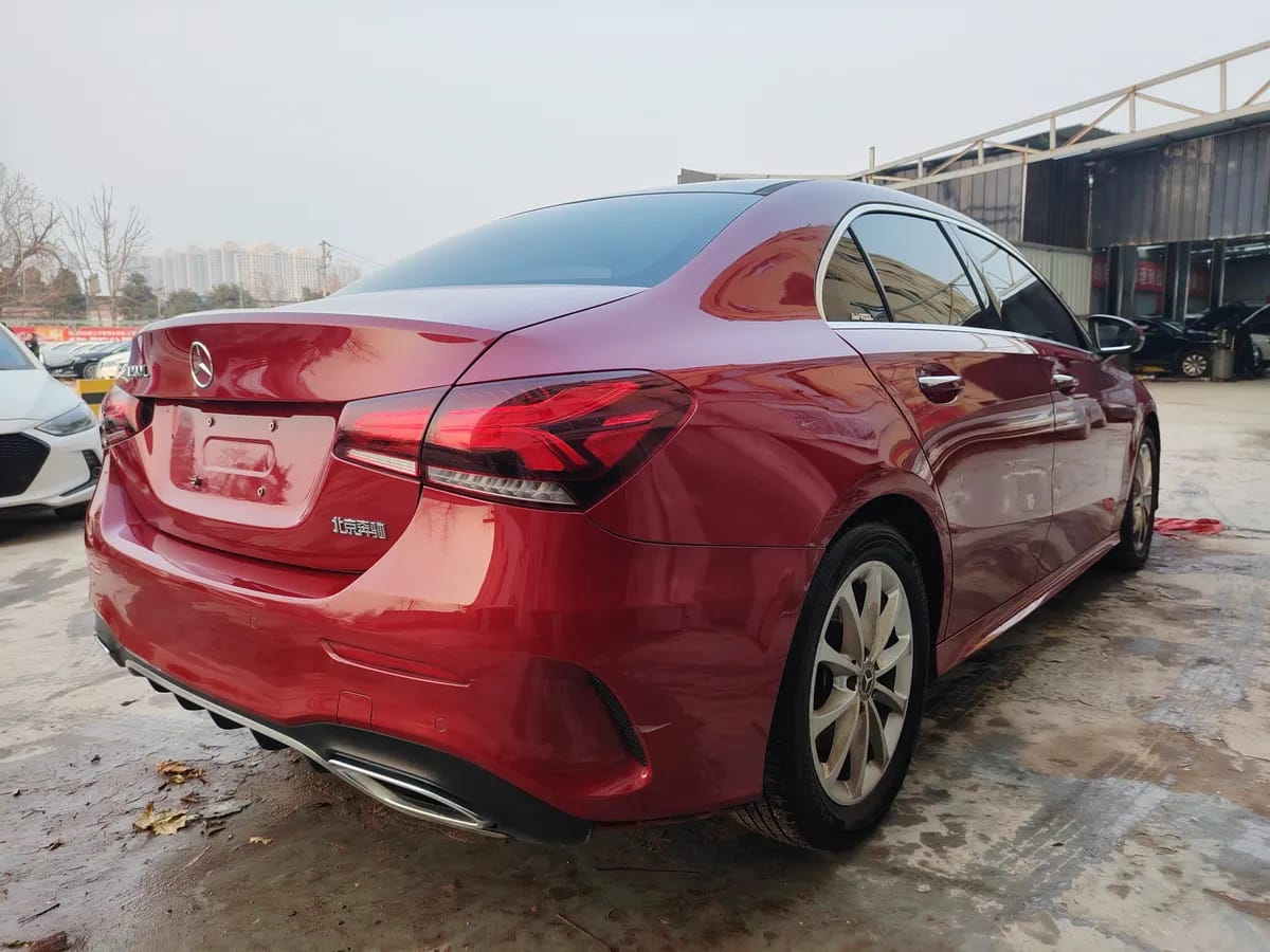 Mercedes-Benz A 2020 A 200 L 4