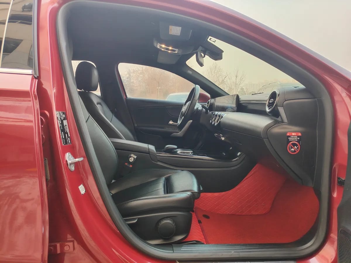 Mercedes-Benz A 2020 A 200 L 7
