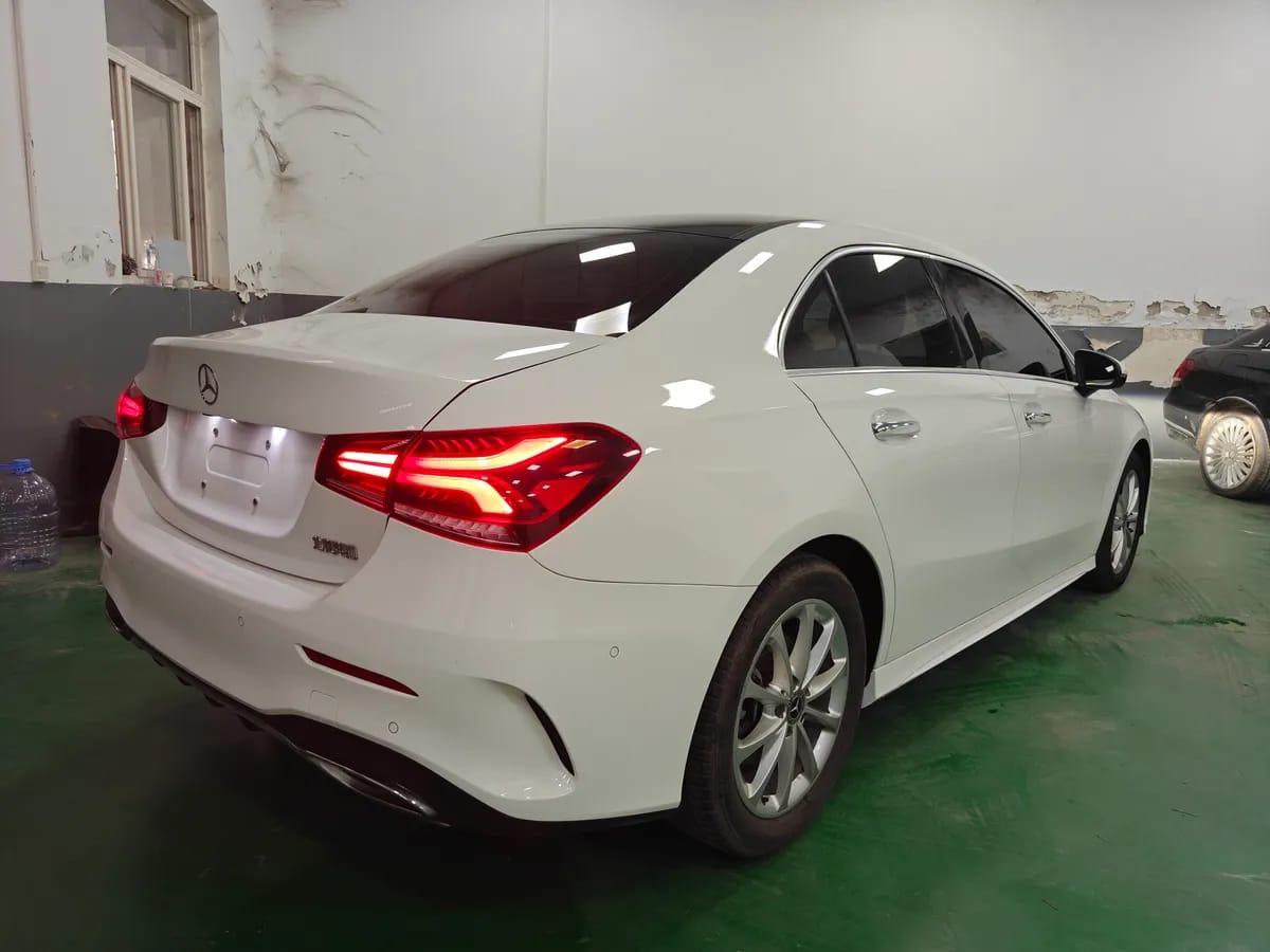 Mercedes-Benz A 2021 A 200 L 9