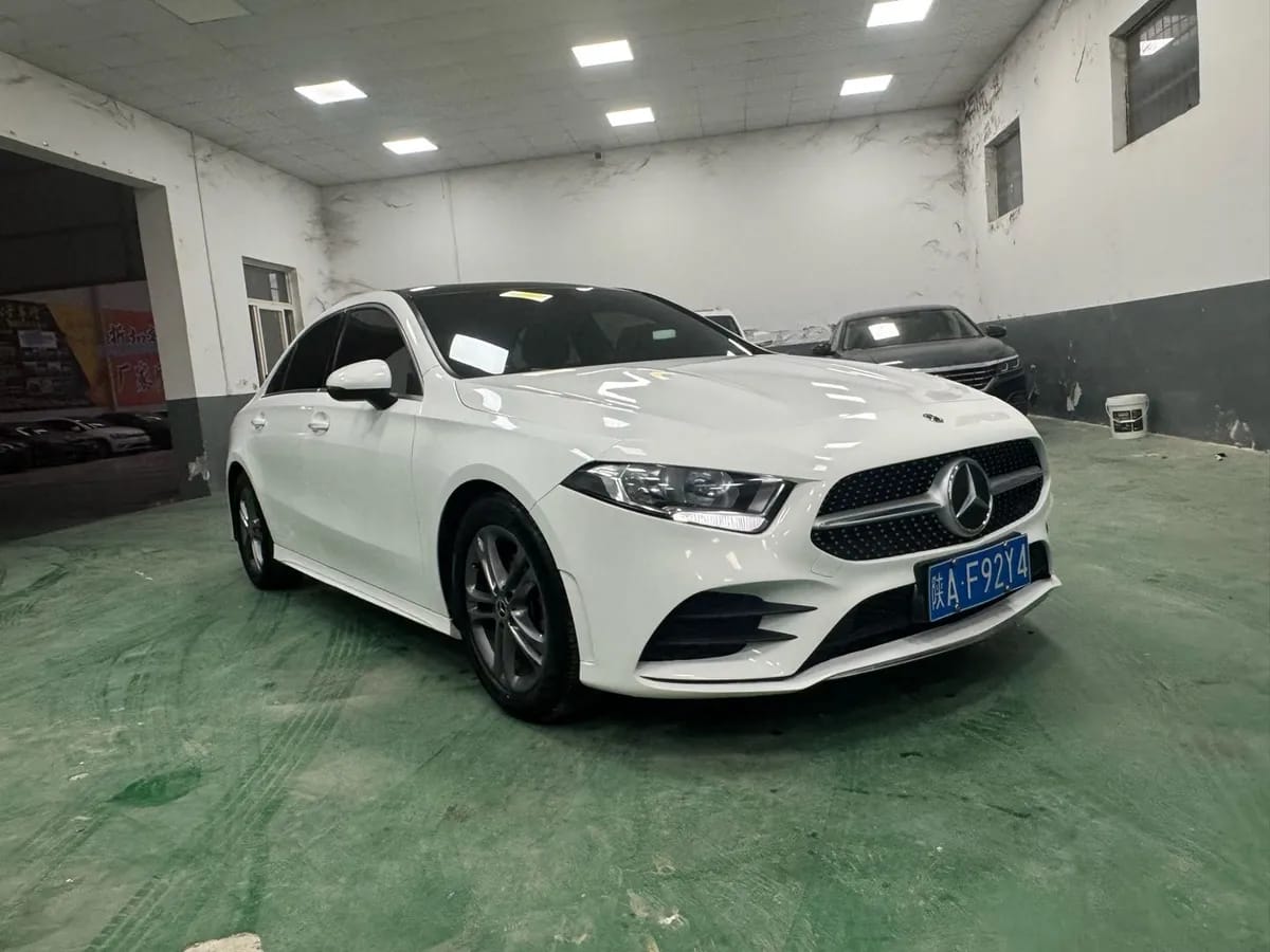 Mercedes-Benz A 2022 A 180 L 2