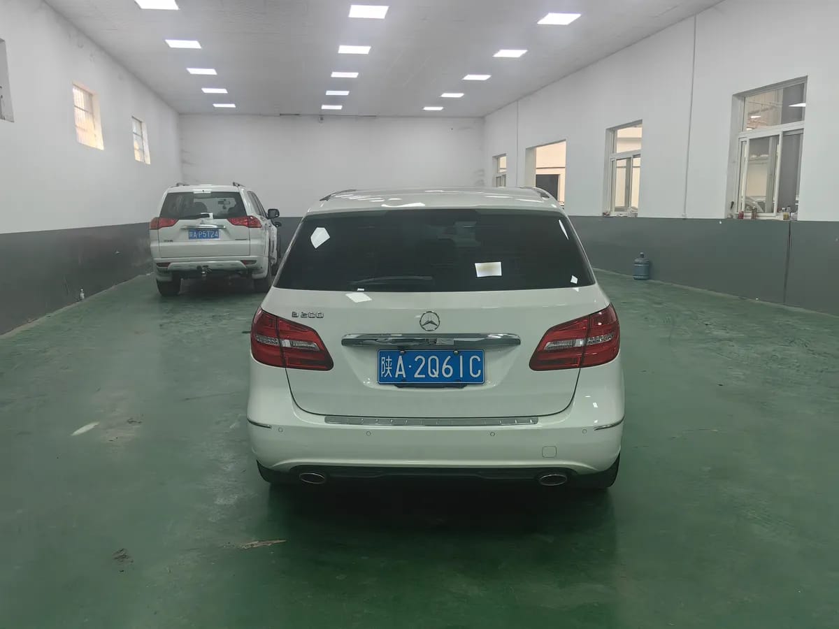 Mercedes-Benz B 2015 B 200 5