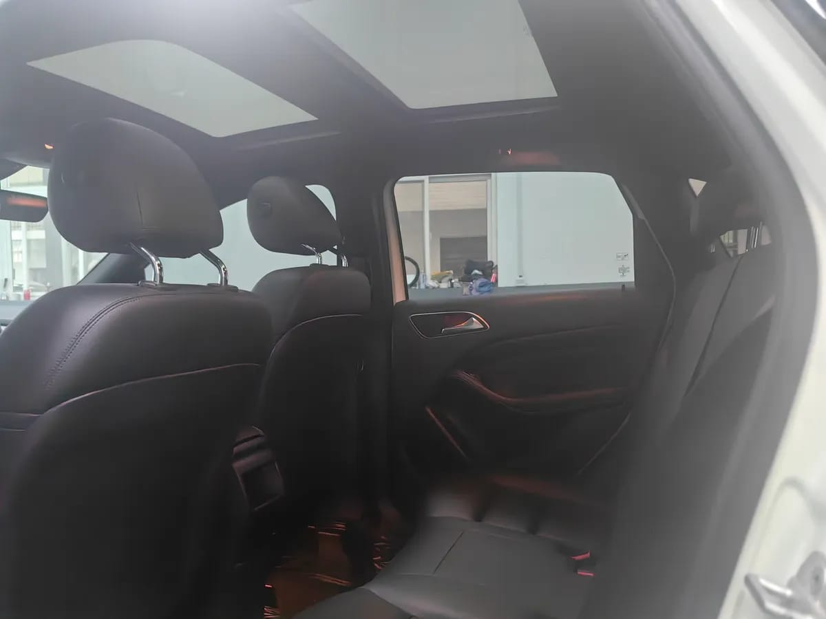Mercedes-Benz B 2015 B 200 7