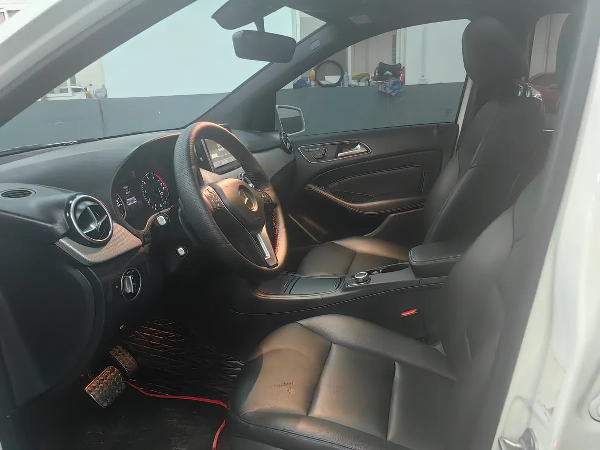 Mercedes-Benz B 2015 B 200 9