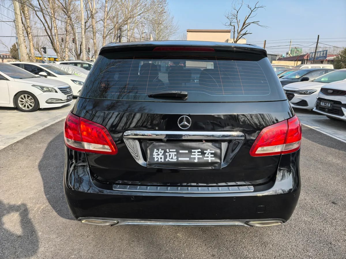 Mercedes-Benz B ( ) 2015 B 200 2