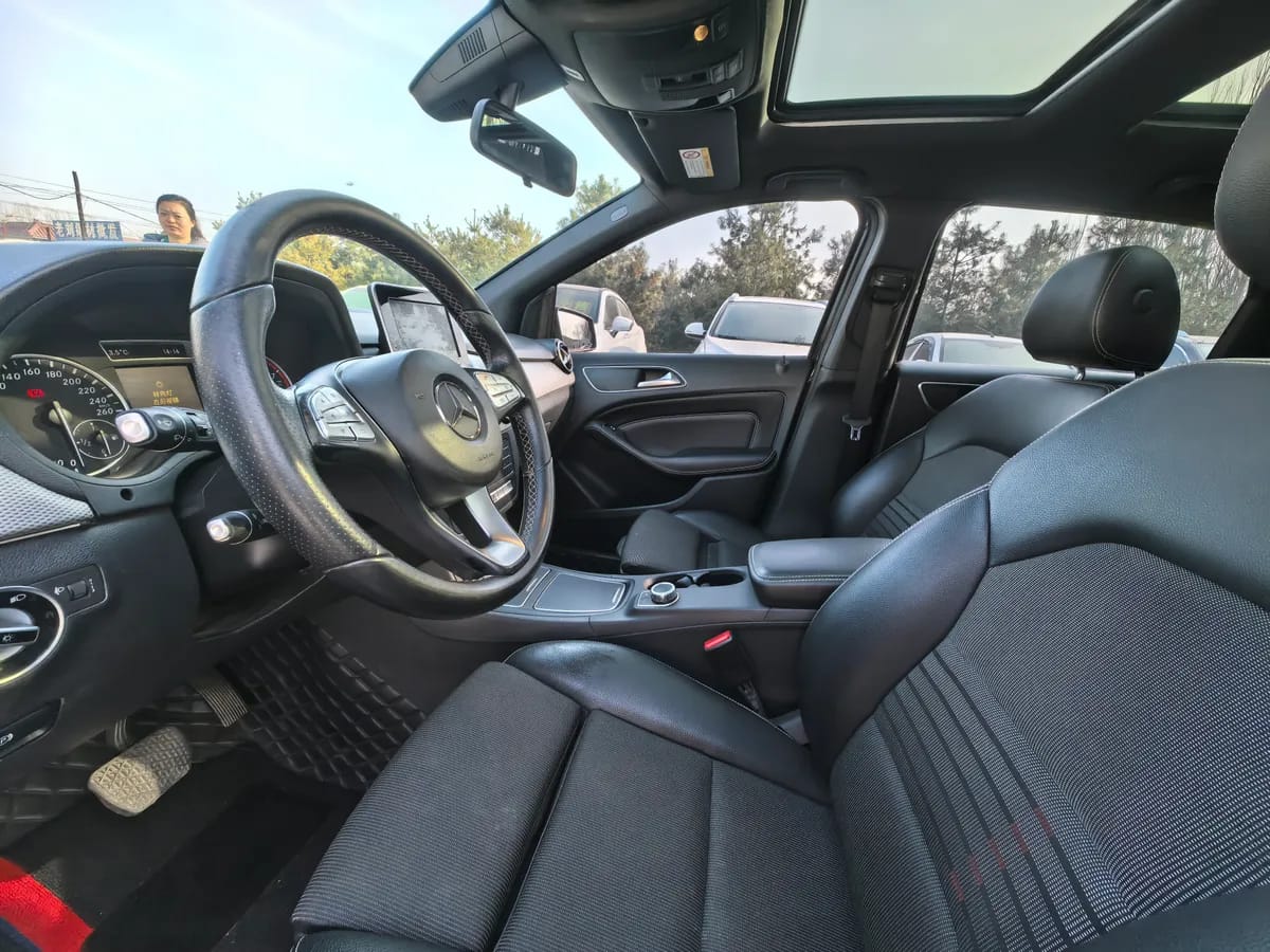 Mercedes-Benz B ( ) 2015 B 200 7