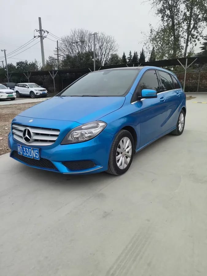 Mercedes-Benz B ( ) 2015 B 260