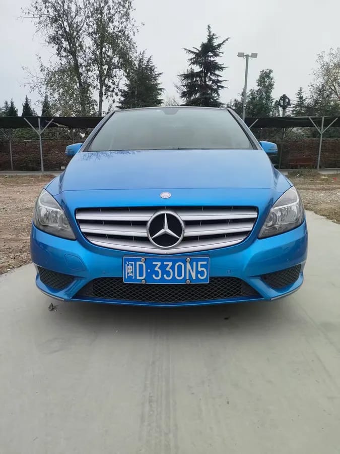 Mercedes-Benz B ( ) 2015 B 260 2