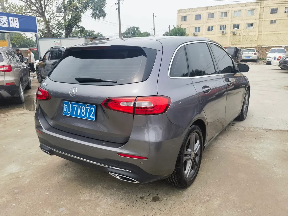 Mercedes-Benz B 2020 B 180 8