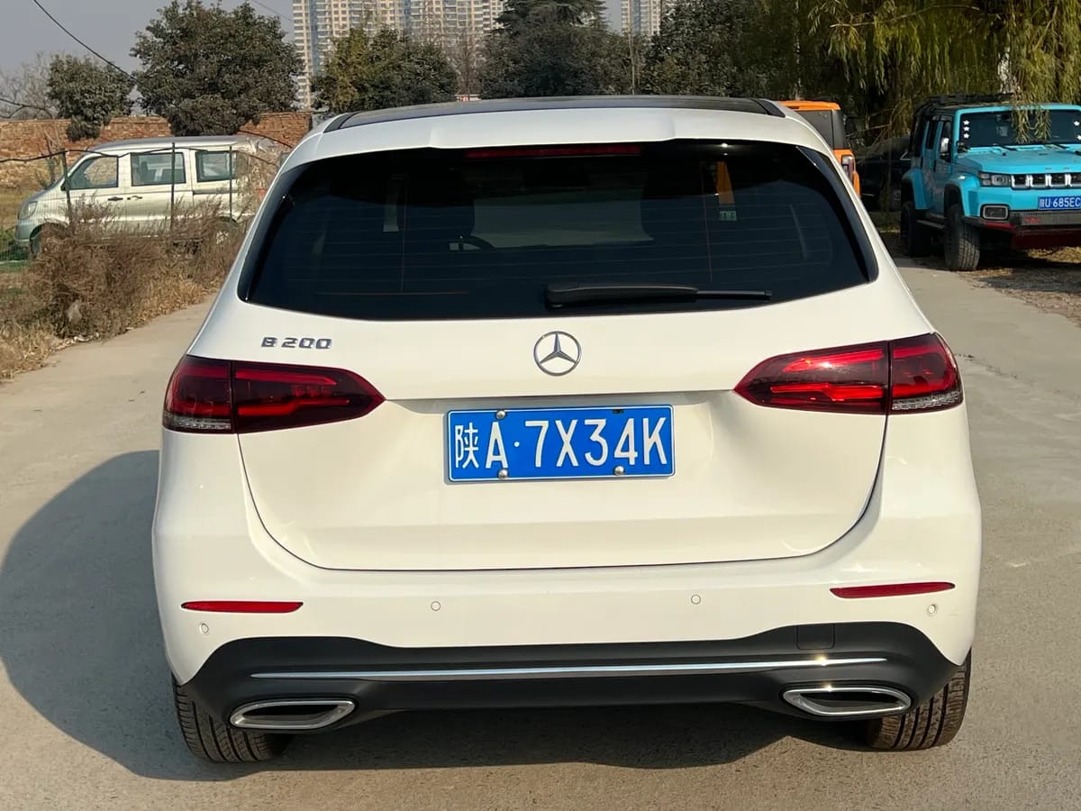 Mercedes-Benz B 2020 B 200 10