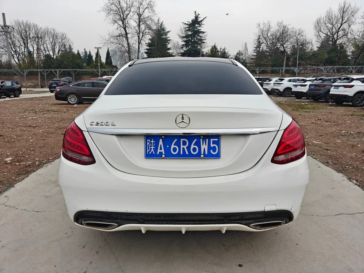 Mercedes-Benz C 2015 C 200 L 8