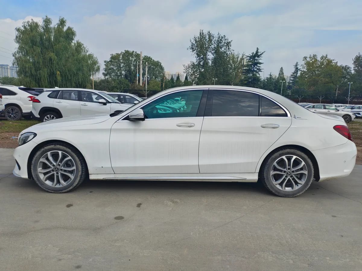 Mercedes-Benz C 2018 C 180 L 3