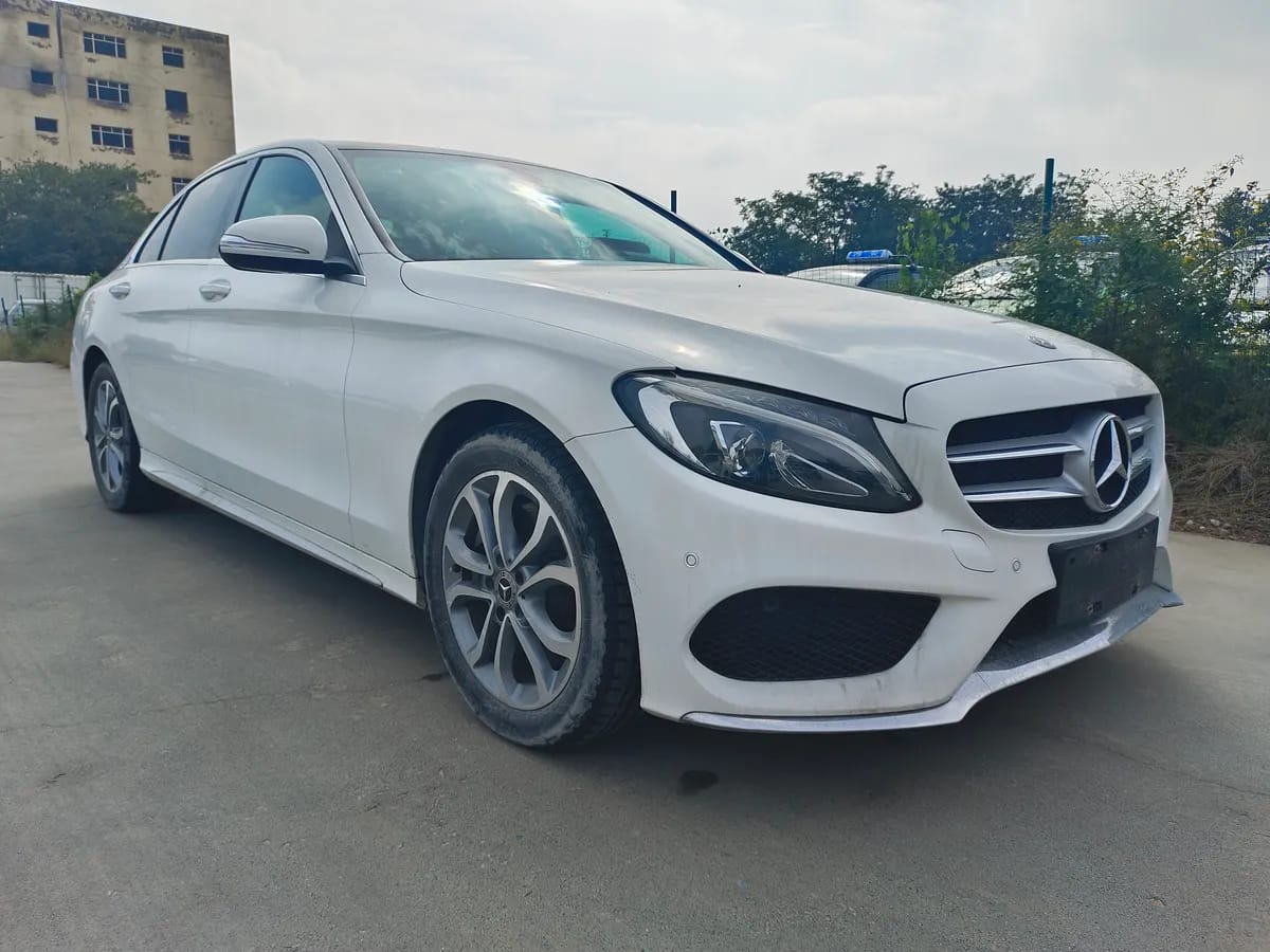 Mercedes-Benz C 2018 C 180 L 8
