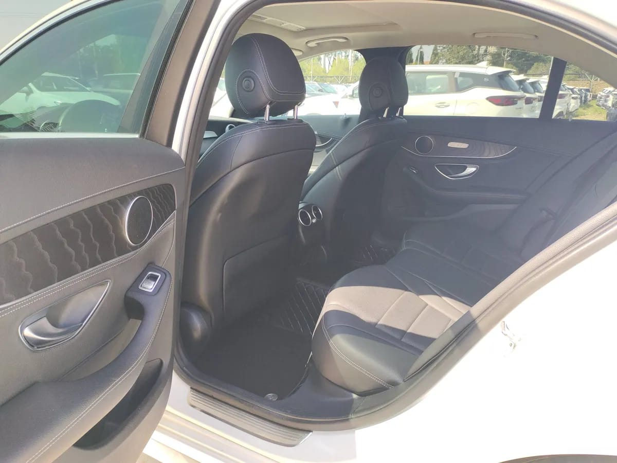 Mercedes-Benz C 2018 C 180 L 10
