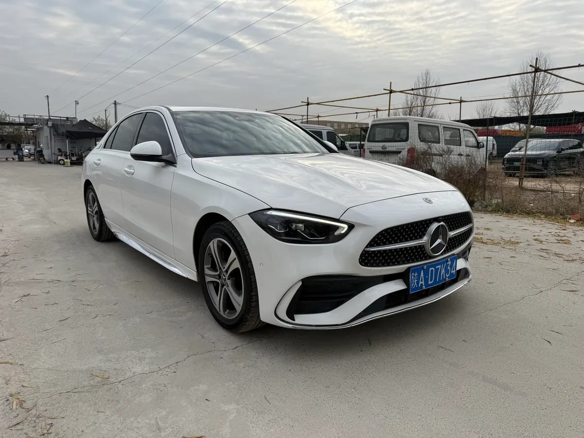 Mercedes-Benz C 2022 C 200 L 3