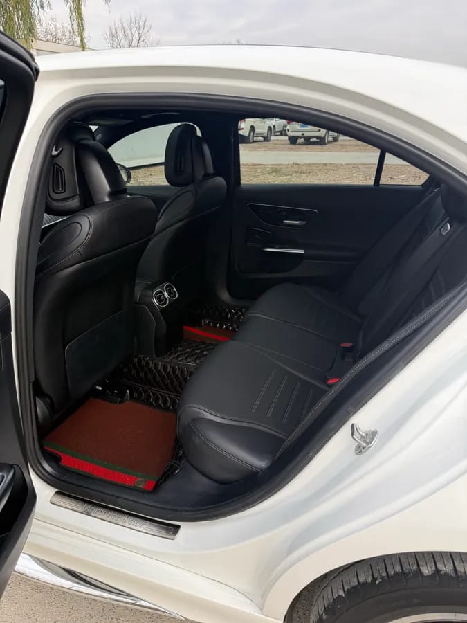 Mercedes-Benz C 2022 C 200 L 7