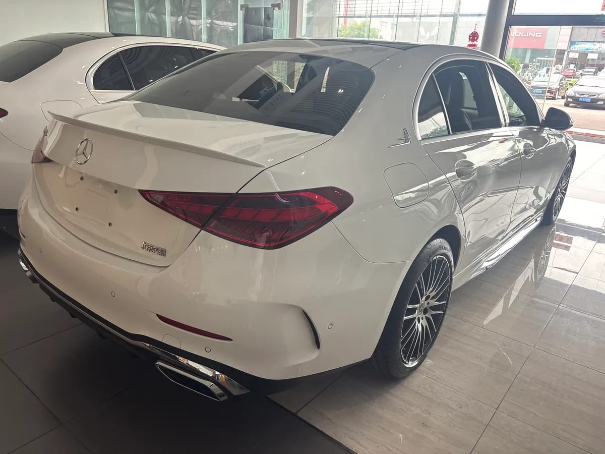 Mercedes-Benz C 2024 C 260 L 7