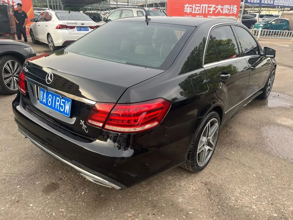 Mercedes-Benz E ( ) 2010 E 260 CGI 2