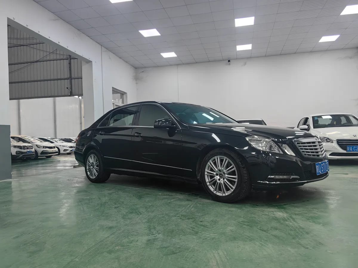Mercedes-Benz E 2011 E 300 L 3