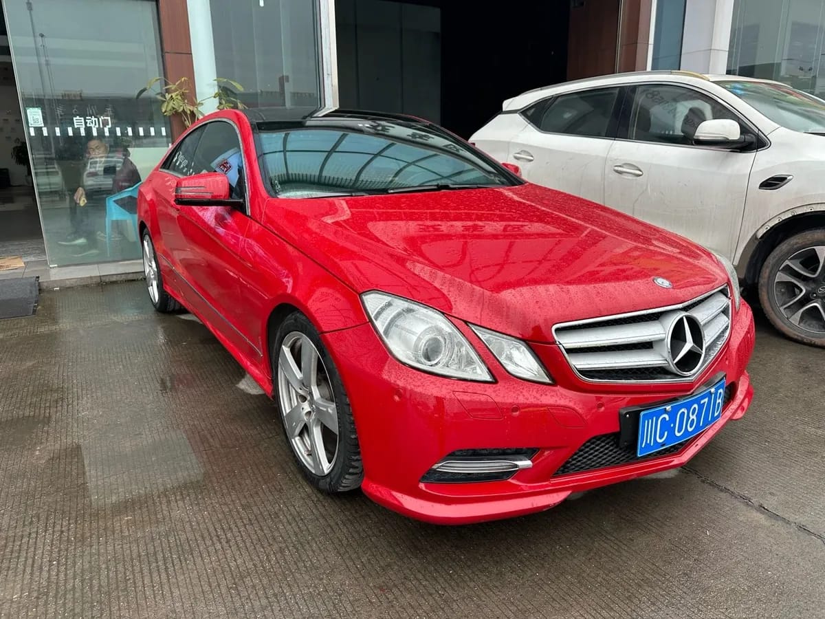 Mercedes-Benz E ( ) 2012 E 200 CGI Coupe 2