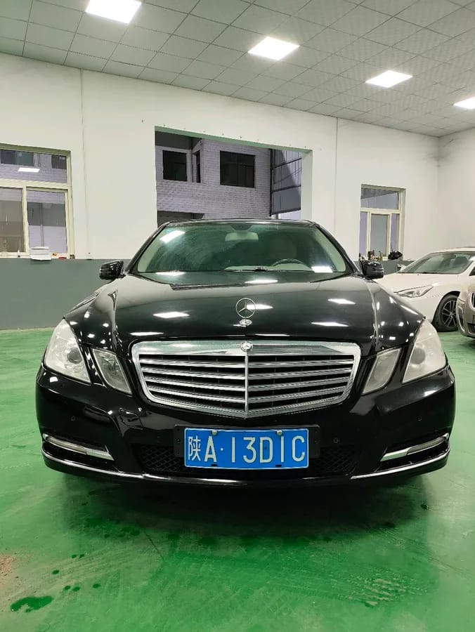 Mercedes-Benz E 2012 E 200 L CGI 2