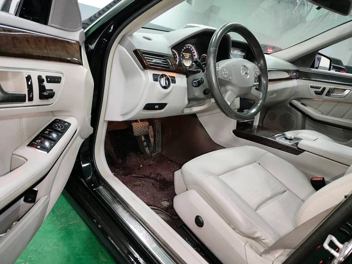 Mercedes-Benz E 2012 E 200 L CGI 4