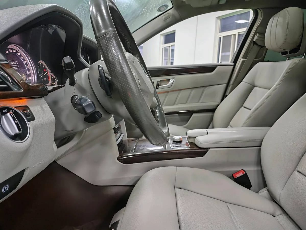 Mercedes-Benz E 2012 E 200 L CGI 5