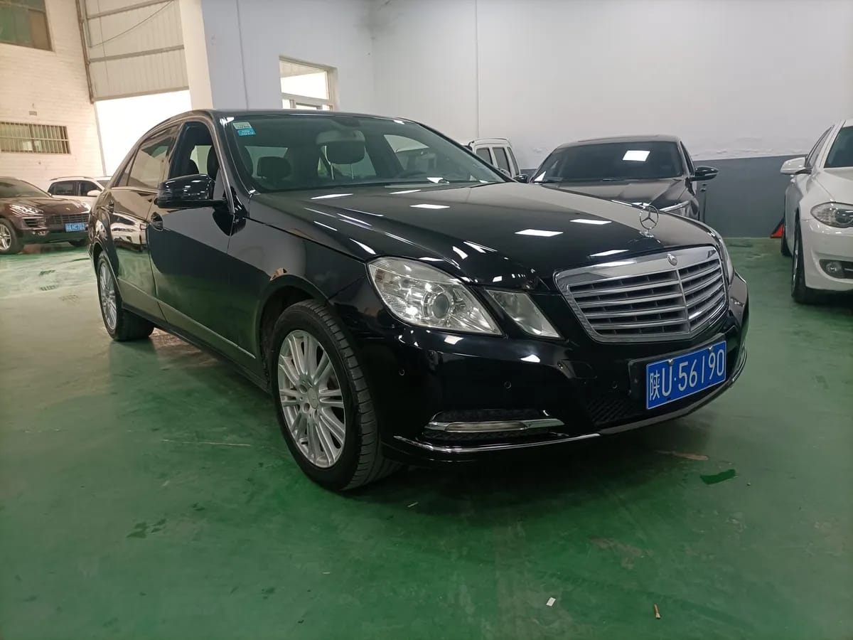 Mercedes-Benz E 2013 E 260 L CGI 2