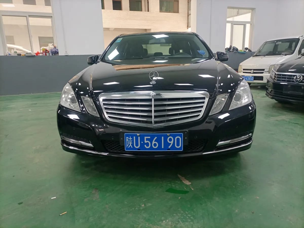 Mercedes-Benz E 2013 E 260 L CGI 3