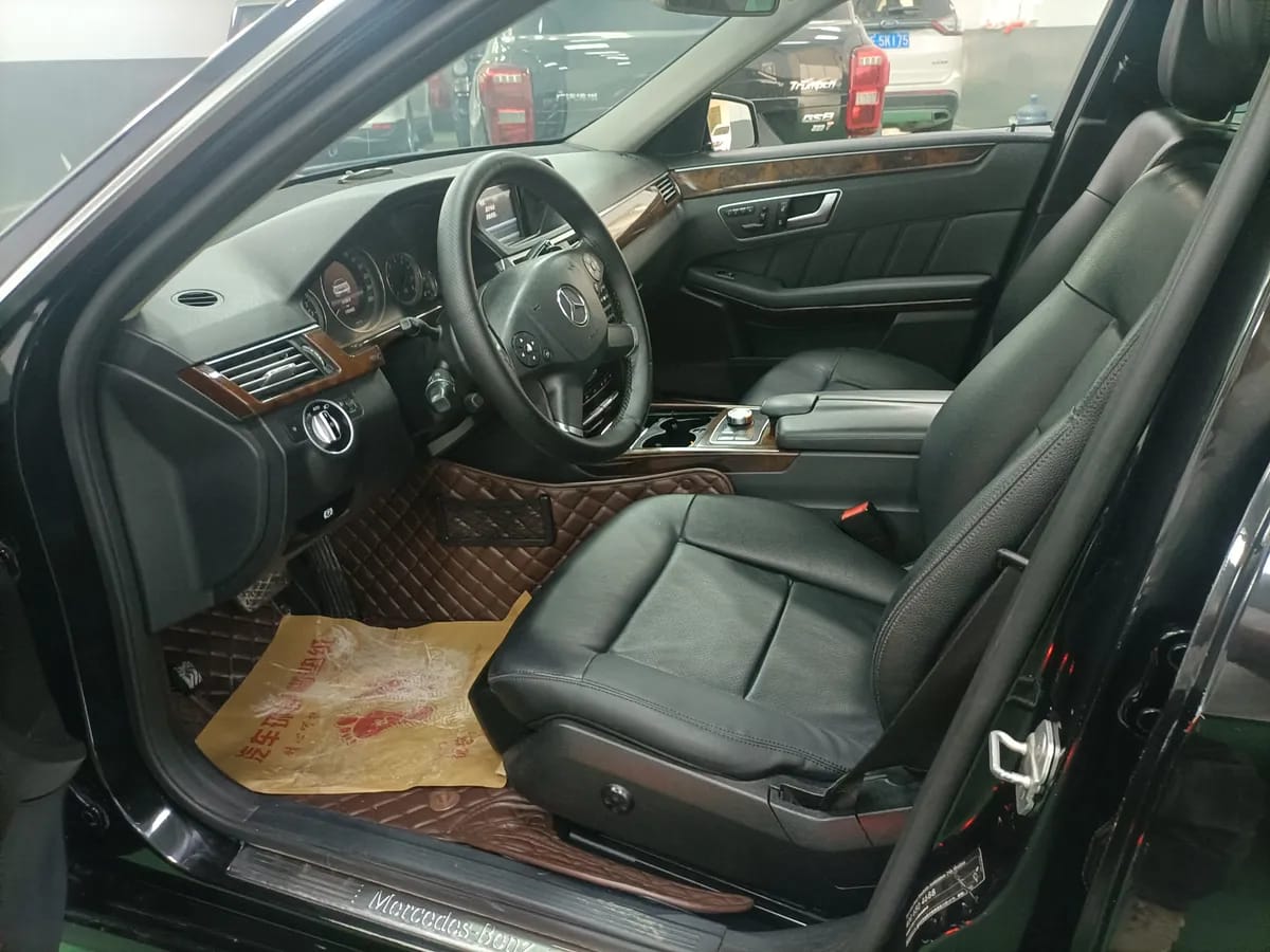 Mercedes-Benz E 2013 E 260 L CGI 4