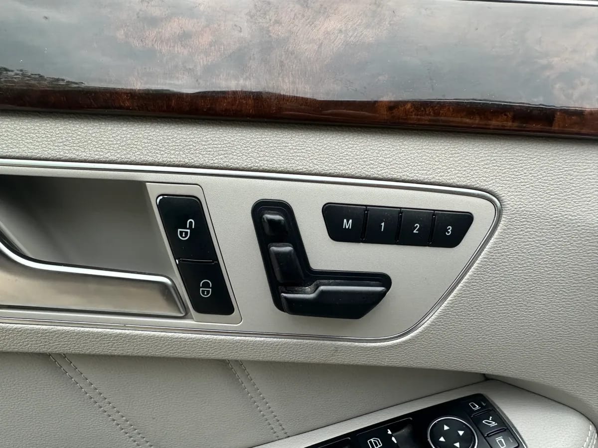 Mercedes-Benz E 2013 E 300 L 5