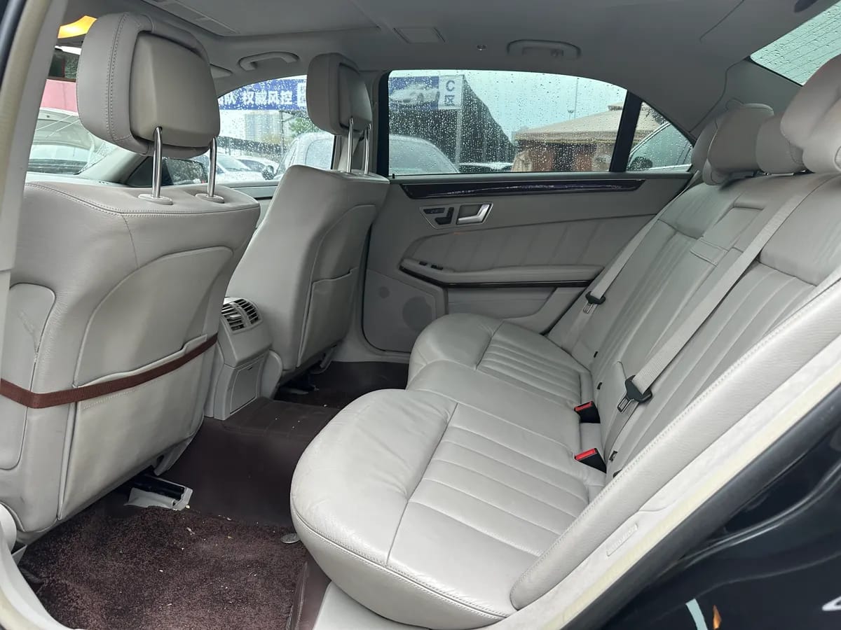 Mercedes-Benz E 2013 E 300 L 6