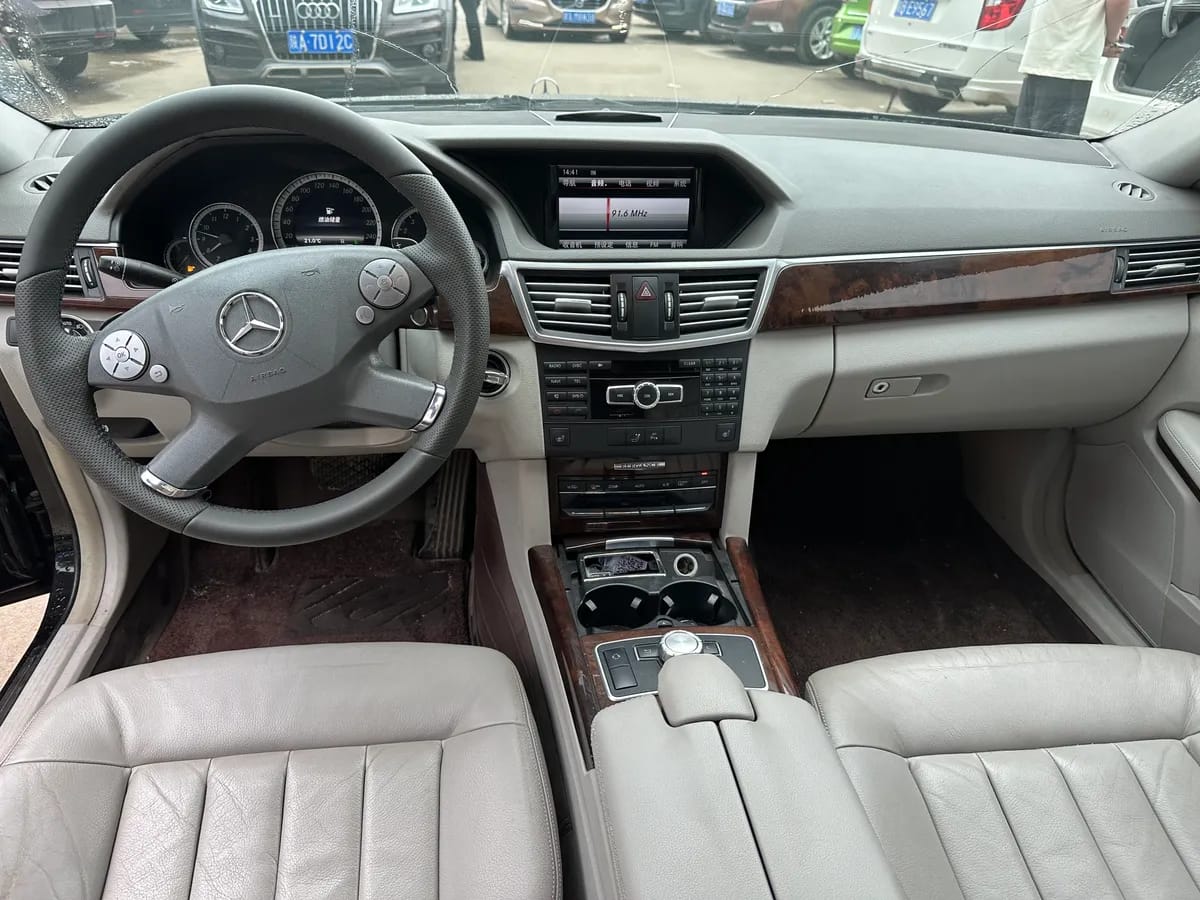 Mercedes-Benz E 2013 E 300 L 7