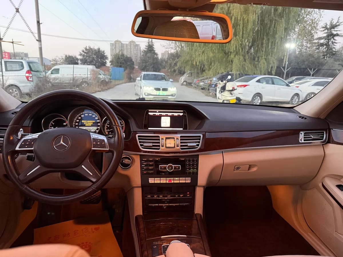 Mercedes-Benz E 2014 E 260 L 7