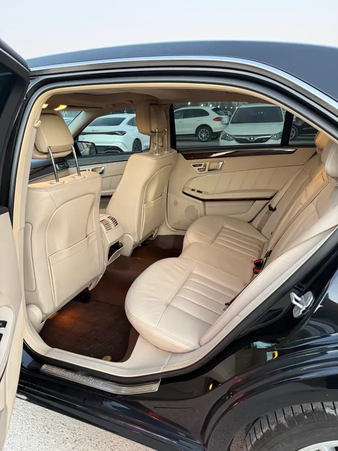 Mercedes-Benz E 2014 E 260 L 8