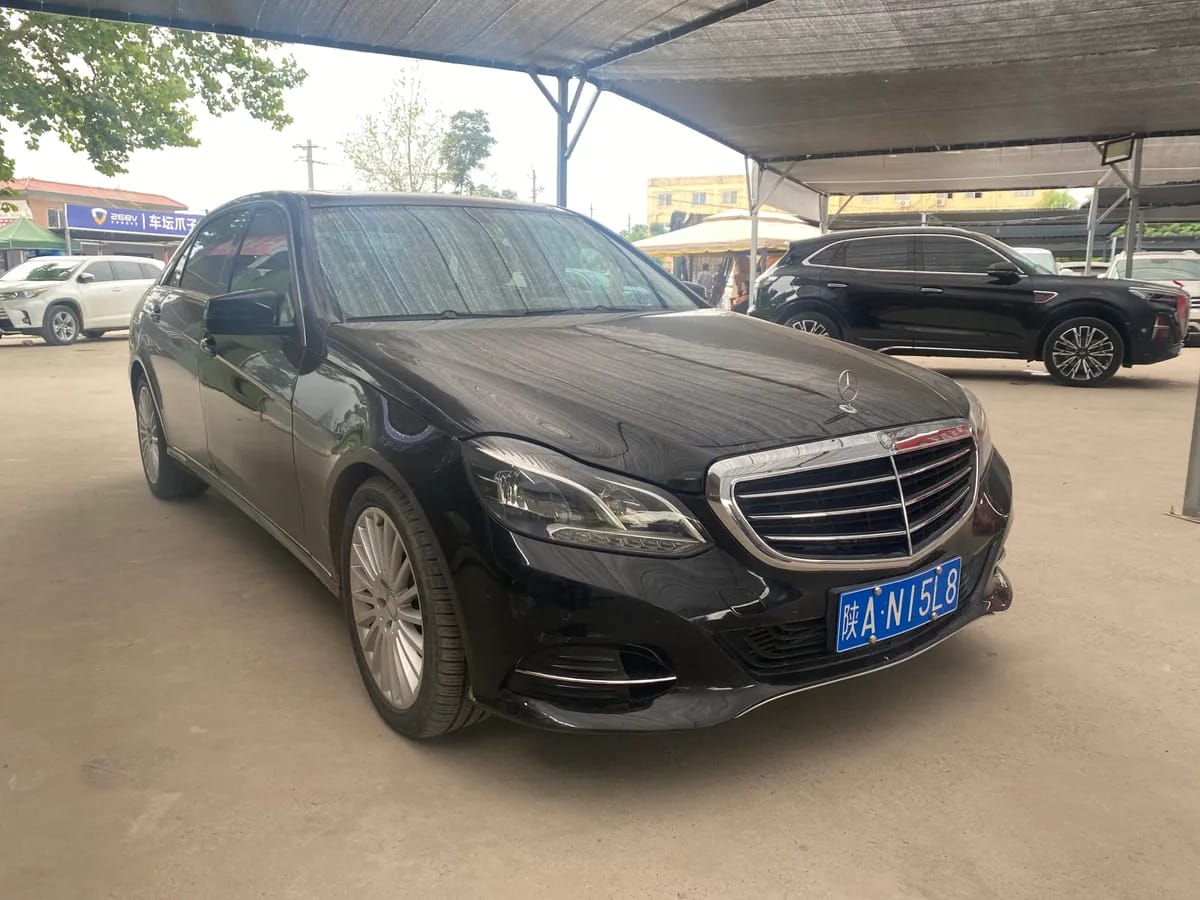Mercedes-Benz E 2015 E 200 L 3