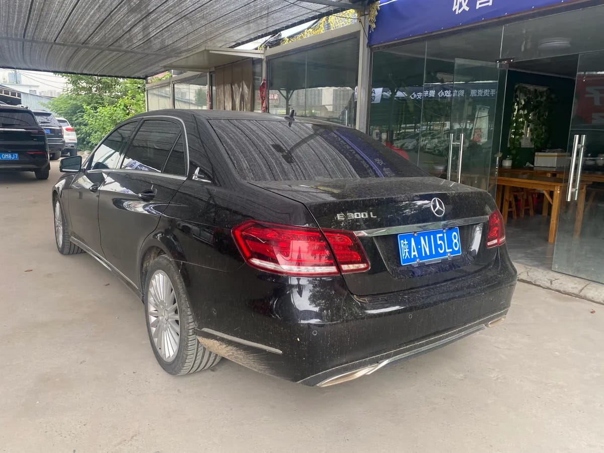 Mercedes-Benz E 2015 E 200 L 4
