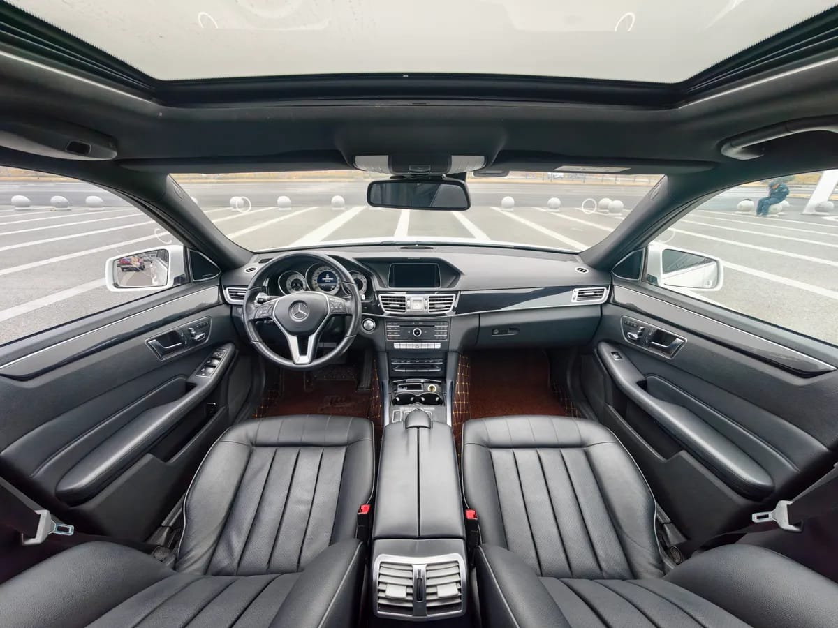 Mercedes-Benz E 2015 E 200 L 5