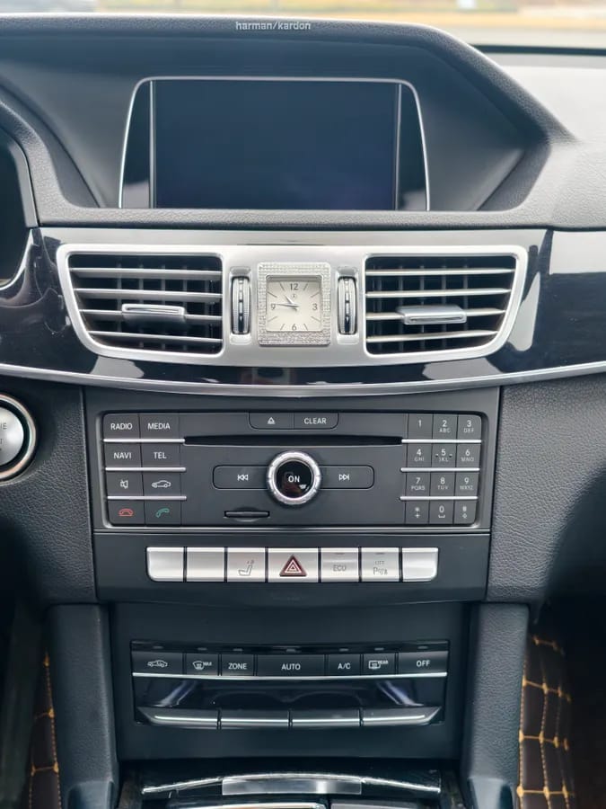 Mercedes-Benz E 2015 E 200 L 7