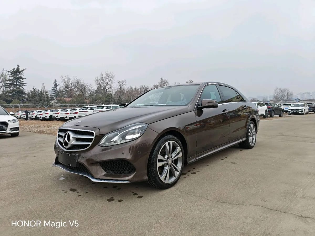 Mercedes-Benz E 2015 E 260 L 3